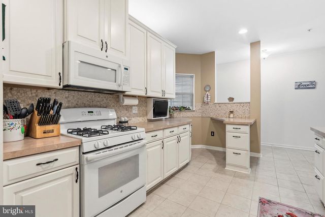 1125 ARBOUR LN, Quakertown, PA 18951