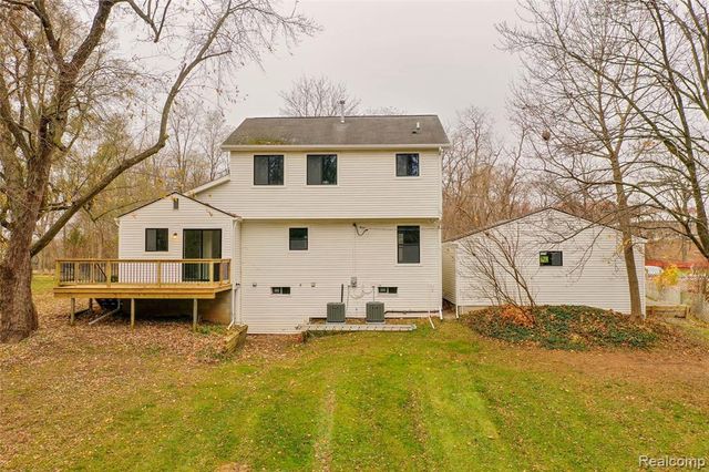 9398 Ortonville Road, Clarkston, MI 48348