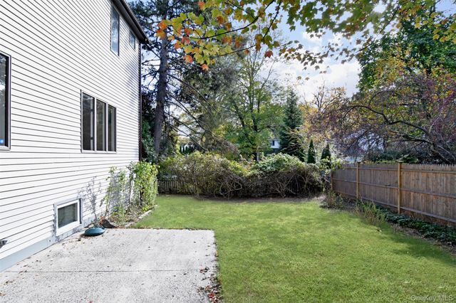 42 Ravensdale Road, Hastings-on-hudson, NY 10706