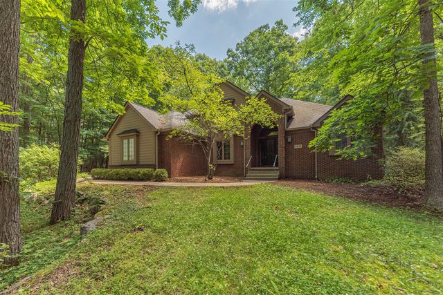 7421 Black Forest Drive, Dexter, MI 48130