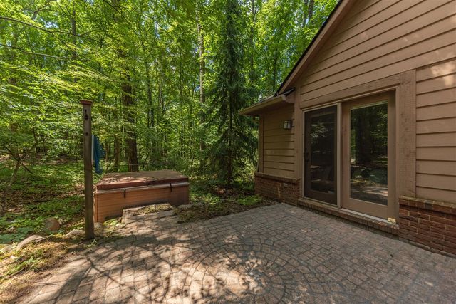 7421 Black Forest Drive, Dexter, MI 48130