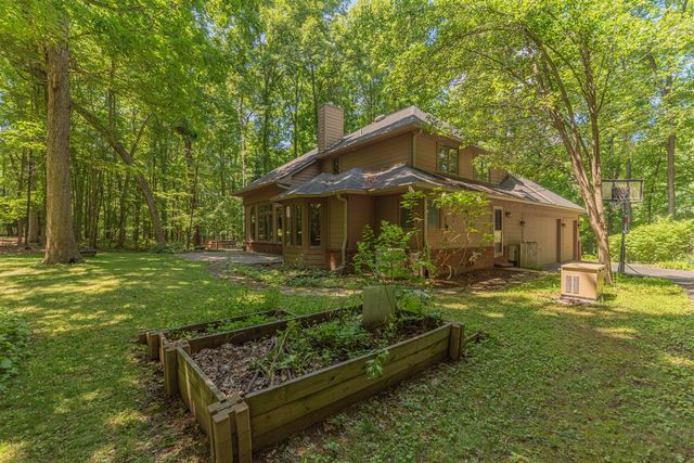 7421 Black Forest Drive, Dexter, MI 48130
