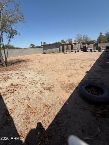 3301 W HOLLY Street, Phoenix, AZ 85009