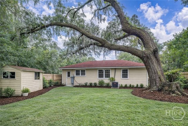 2004 N Fernwood Drive, Savannah, GA 31404