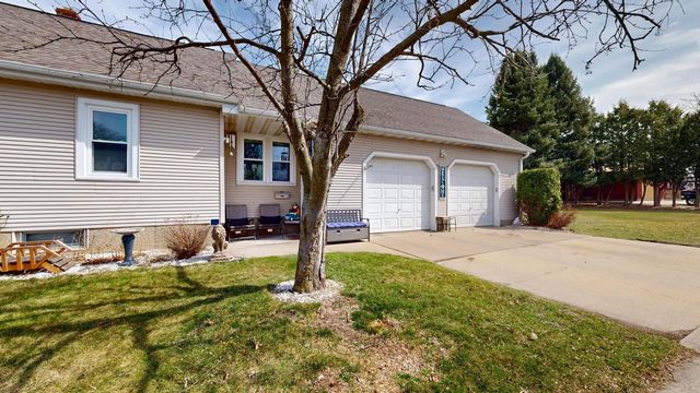 522 W Foster STREET, Tomah, WI 54660