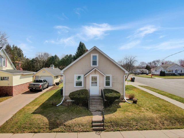 522 W Foster STREET, Tomah, WI 54660