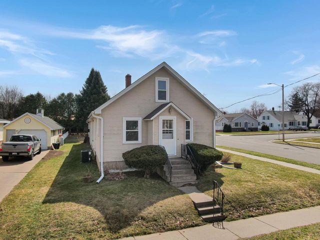 522 W Foster STREET, Tomah, WI 54660