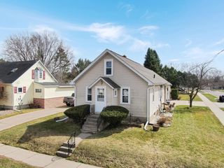 522 W Foster STREET, Tomah, WI 54660