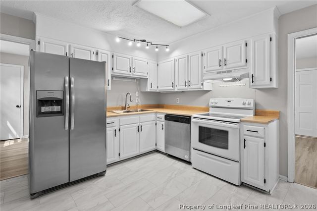 4917 Ashton Road, Fayetteville, NC 28304