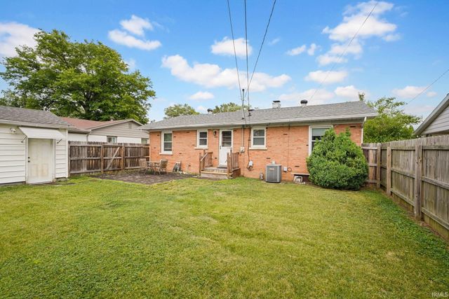 1909 S Boeke Road, Evansville, IN 47714