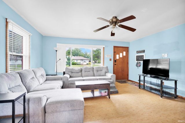 1909 S Boeke Road, Evansville, IN 47714