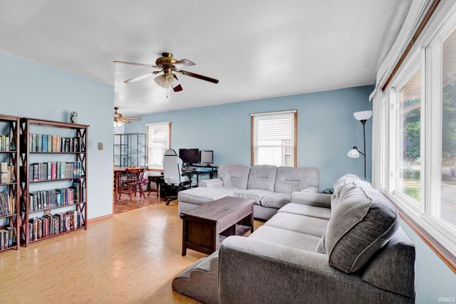 1909 S Boeke Road, Evansville, IN 47714