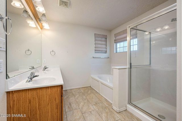 2525 Tierra Grande Court, Las Cruces, NM 88011