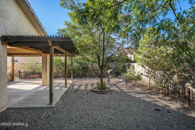 2525 Tierra Grande Court, Las Cruces, NM 88011