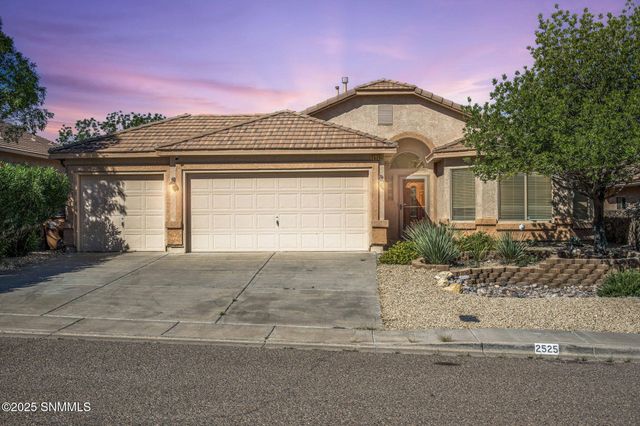 2525 Tierra Grande Court, Las Cruces, NM 88011