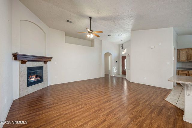 2525 Tierra Grande Court, Las Cruces, NM 88011