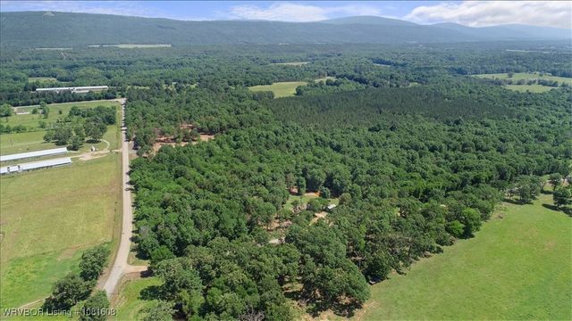 16275 Lovings Road, Heavener, OK 74937