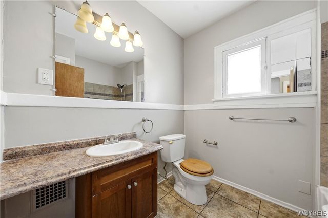 34 Cunard Road, Buffalo, NY 14216