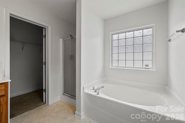 6618 Wicked Oak Lane, Charlotte, NC 28216