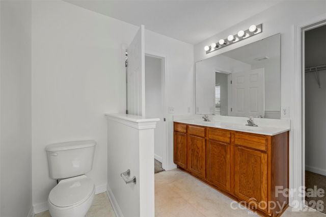 6618 Wicked Oak Lane, Charlotte, NC 28216