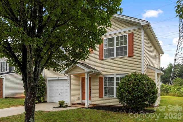 6618 Wicked Oak Lane, Charlotte, NC 28216