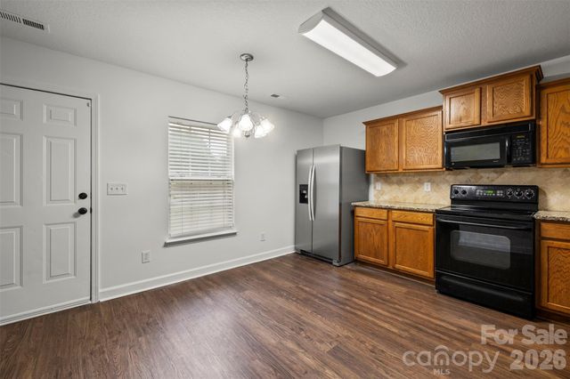 6618 Wicked Oak Lane, Charlotte, NC 28216