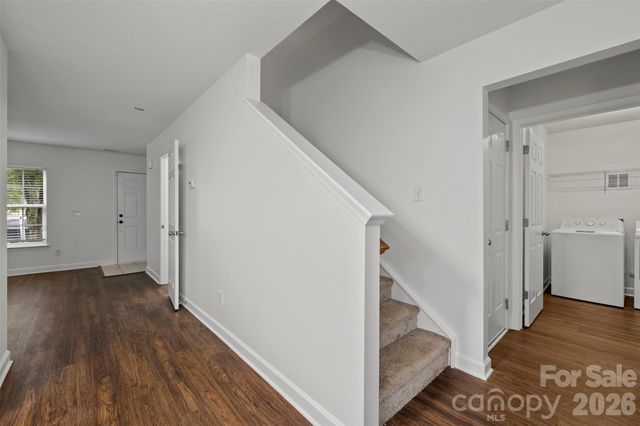 6618 Wicked Oak Lane, Charlotte, NC 28216
