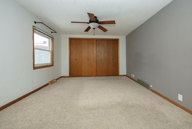 121 E Vine Street, Clarksville, IA 50619