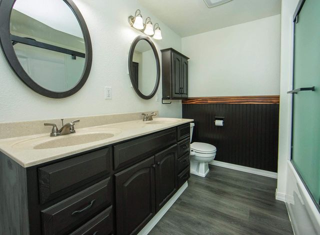 121 E Vine Street, Clarksville, IA 50619