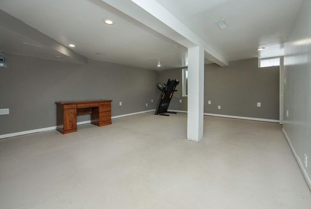 121 E Vine Street, Clarksville, IA 50619