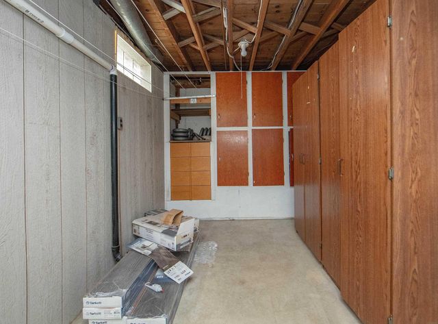 121 E Vine Street, Clarksville, IA 50619