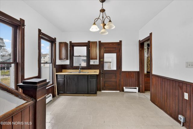 1661 Oak Street, Toledo, OH 43605