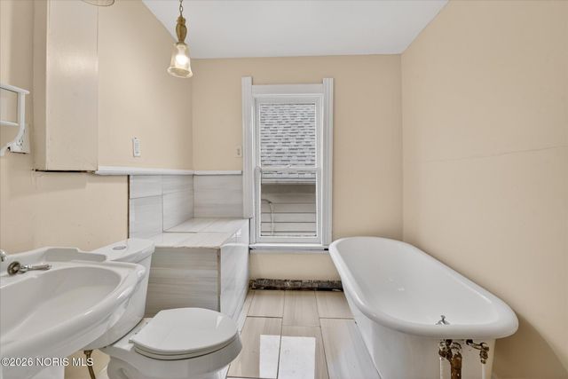 1661 Oak Street, Toledo, OH 43605