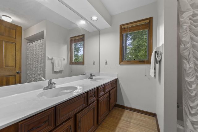 1235 Crooked Tree Court, Westerville, OH 43081