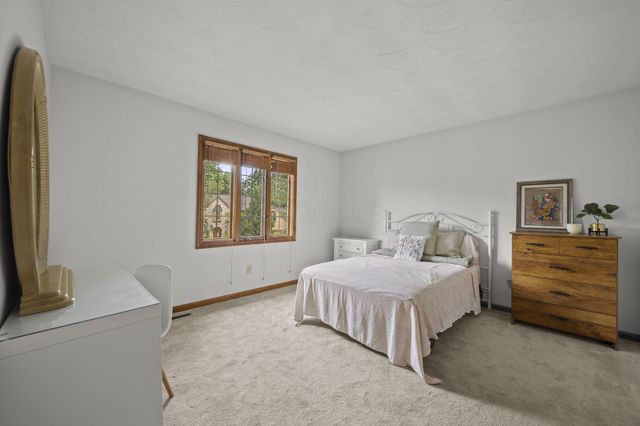 1235 Crooked Tree Court, Westerville, OH 43081