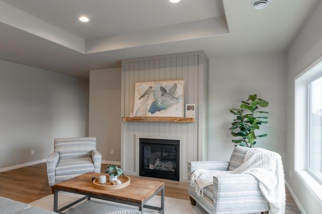 6272 86th Avenue S, Horace, ND 58047