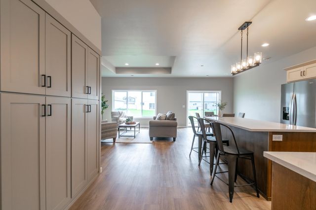 6272 86th Avenue S, Horace, ND 58047