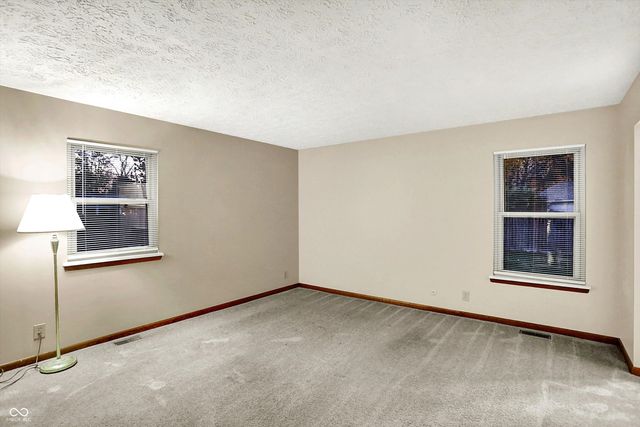 8714 Flintlock Court, Indianapolis, IN 46256