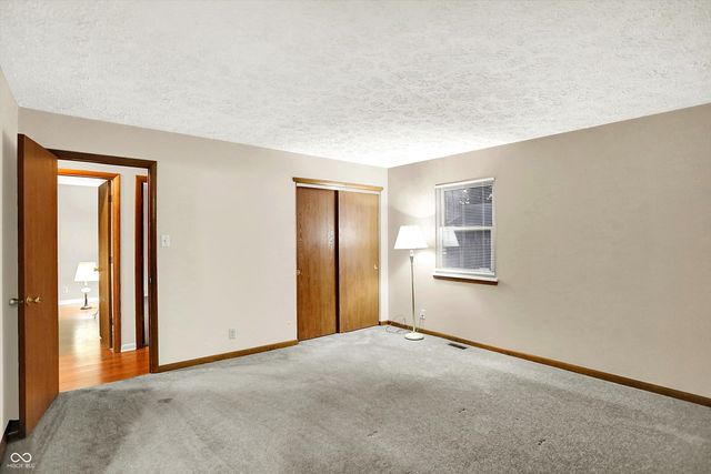 8714 Flintlock Court, Indianapolis, IN 46256