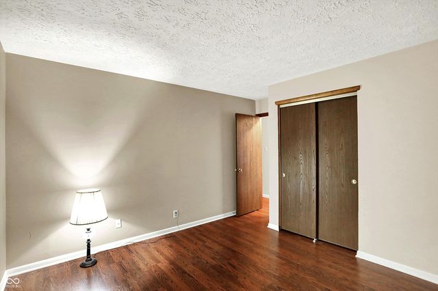 8714 Flintlock Court, Indianapolis, IN 46256