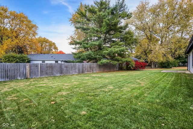 8714 Flintlock Court, Indianapolis, IN 46256