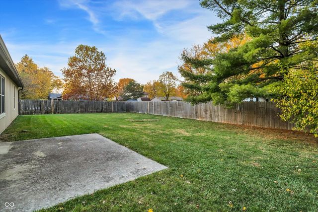 8714 Flintlock Court, Indianapolis, IN 46256
