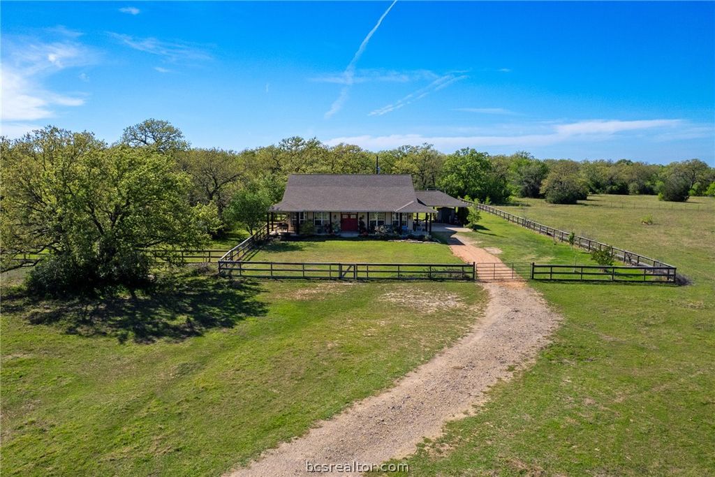 8137 County Road 201, Somerville, TX 77879 — photo 2