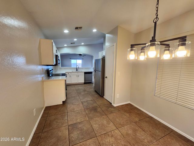 23739 N EL FRIO Court, Sun City, AZ 85373