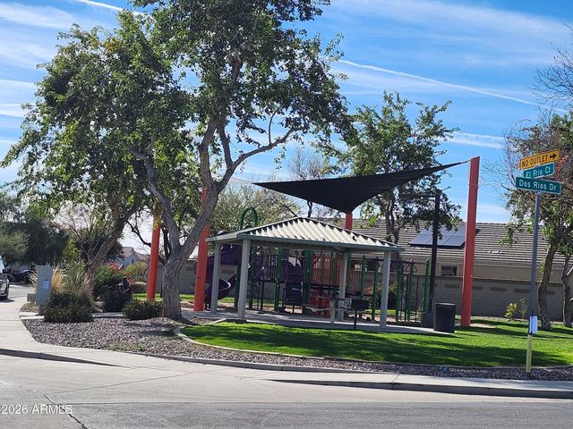 23739 N EL FRIO Court, Sun City, AZ 85373