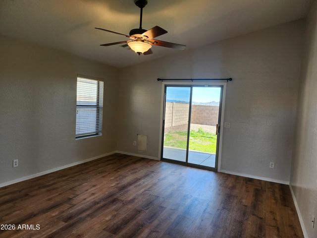 23739 N EL FRIO Court, Sun City, AZ 85373