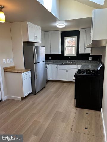 28 CEDAR ST, New Egypt, NJ 08533