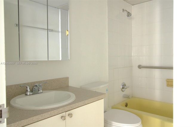 1225 NE 124th Street 24B, North Miami, FL 33161