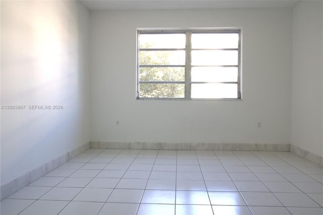 1225 NE 124th Street 24B, North Miami, FL 33161