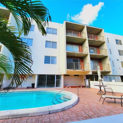 1225 NE 124th Street 24B, North Miami, FL 33161